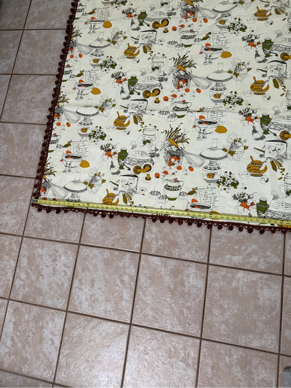Vintage Retro Vinyl Kitchen Motif Tablecloth Flannelback Pompous 53x 89 Teapots
